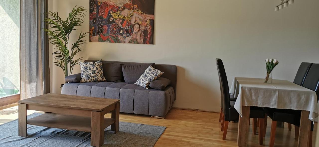 Kazinczy 52 B Apartment بودابست المظهر الخارجي الصورة